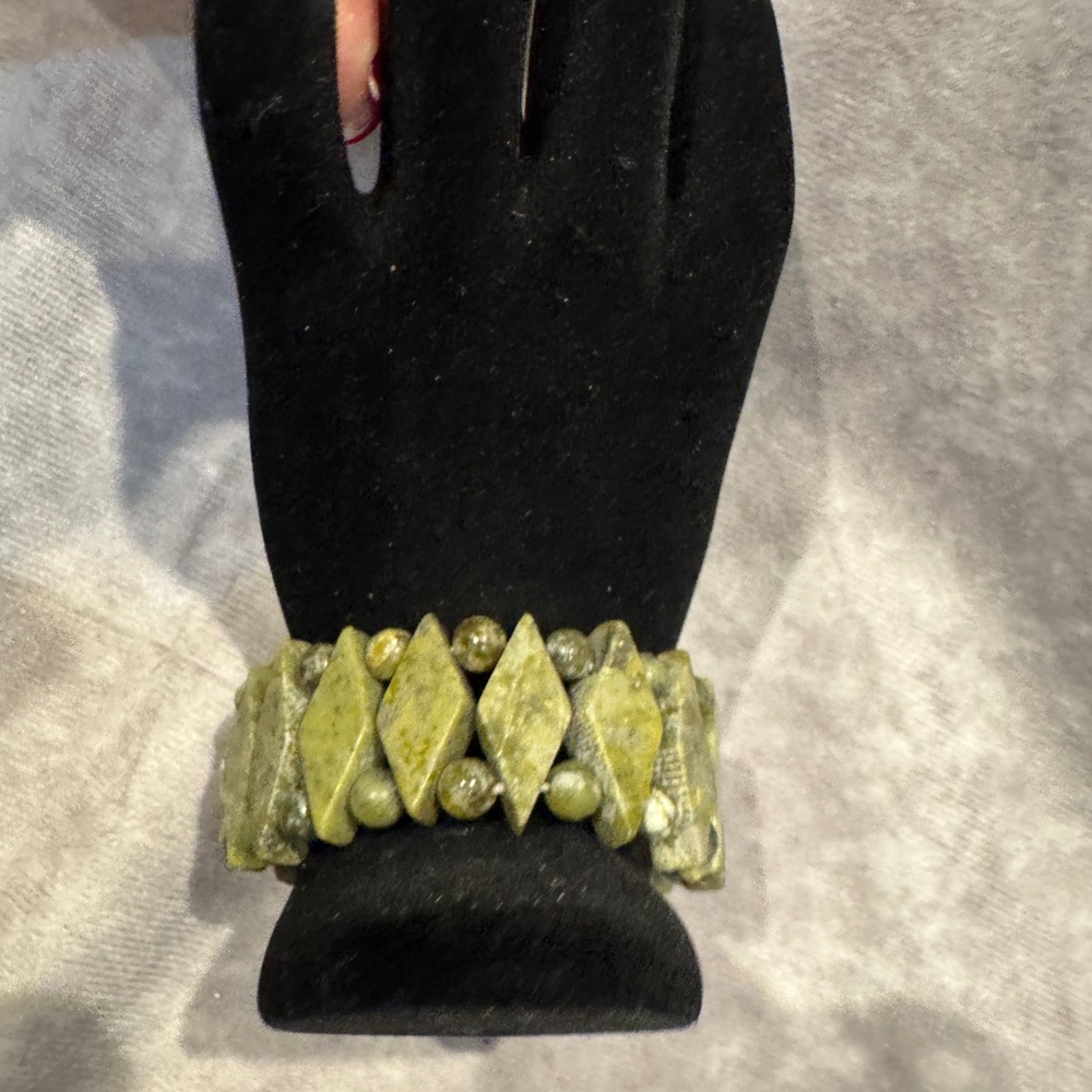 J.C.Walsh Irish Connemara Marble Elegant Stretch Green Stone‎ Bracelet